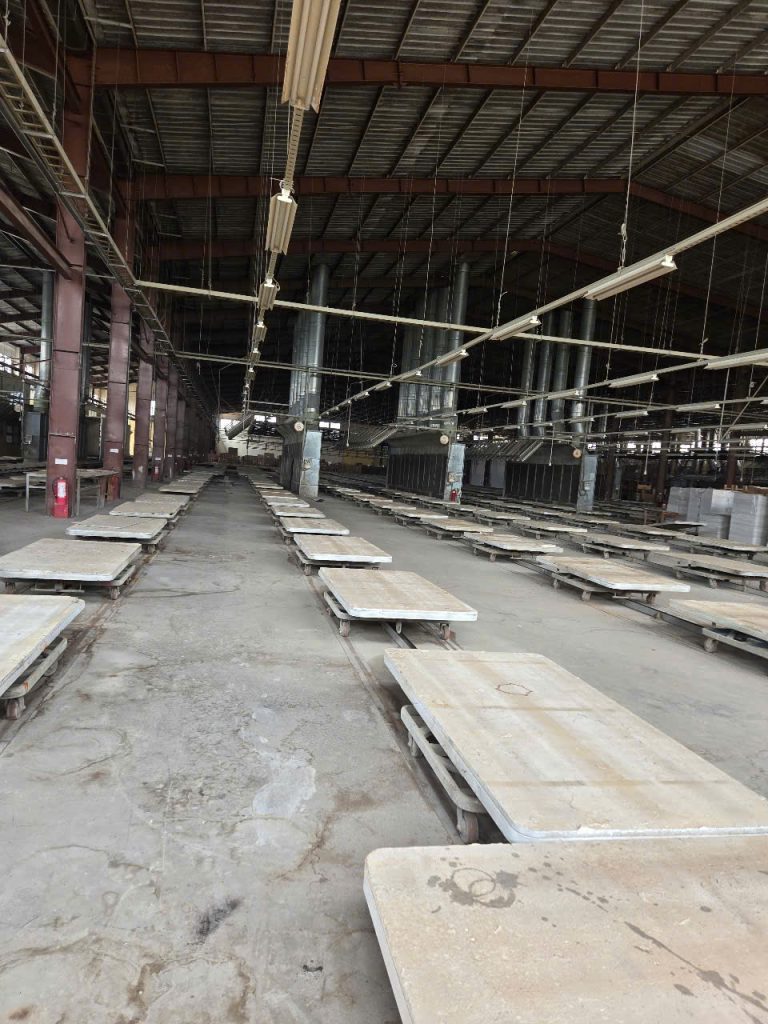 Bán chuyền sơn pallet cũ